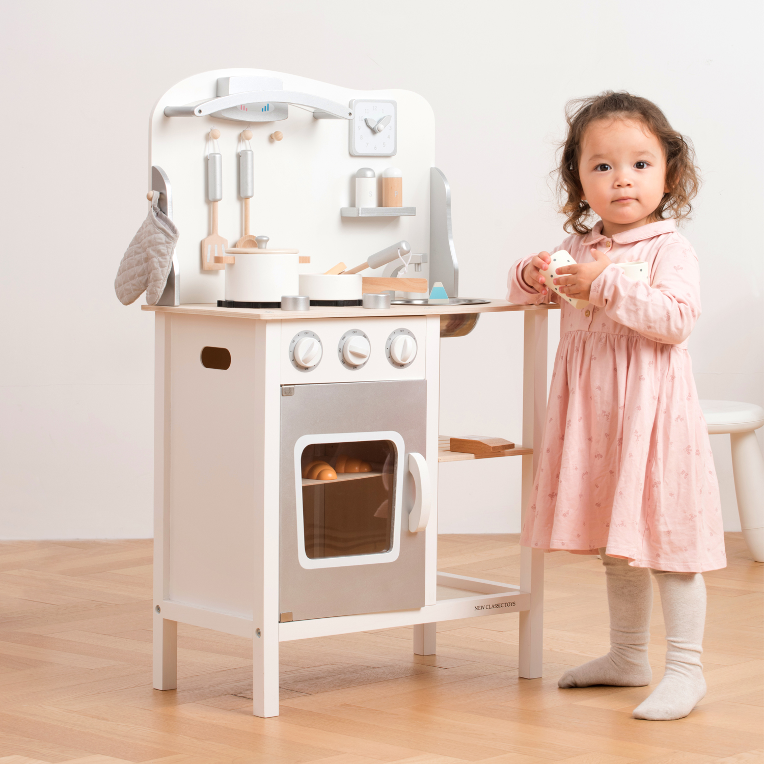 new classic toys 11053